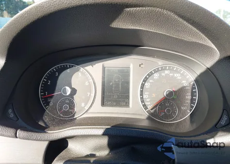 2015 Volkswagen Passat 1.8T Se z USA, uszkodzony, nr VIN 1VWBT7A34FC083132